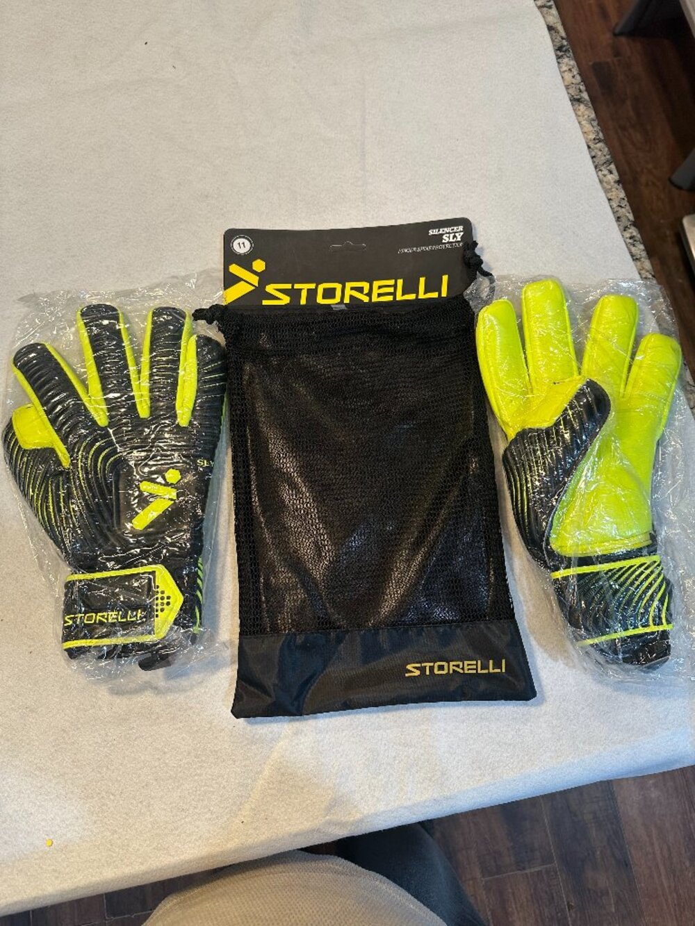 STORELLI SILENCER SLY 11 GOALIE GLOVES YELLOW BLACK